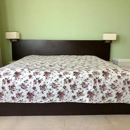 Akrotiria Apartment *